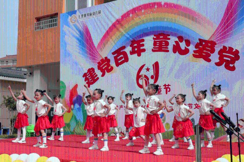 逃离啦啦队员的家